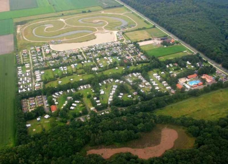 Stacaravan De Tien Geheugten: Woodland Retreat in Drenthe Schoonloo Exterior photo